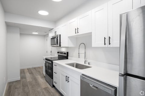 Floor plan for 1 bed, 1 bath, 631 sqft